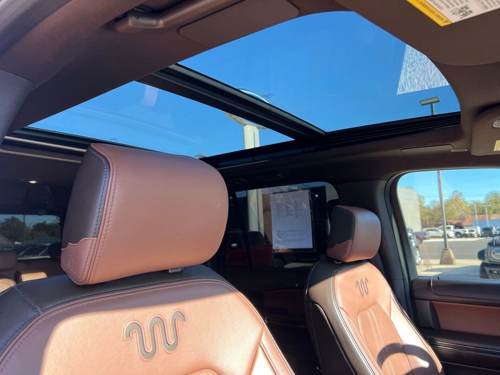 Used 2022 Ford Expedition King Ranch image 11