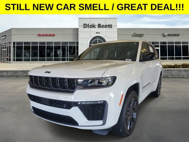 Used 2026 Jeep Grand Cherokee Limited AWD/4WD image 2