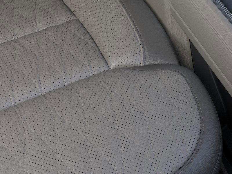 New 2025 Ford F250 Platinum w/ Platinum Plus Package image 16