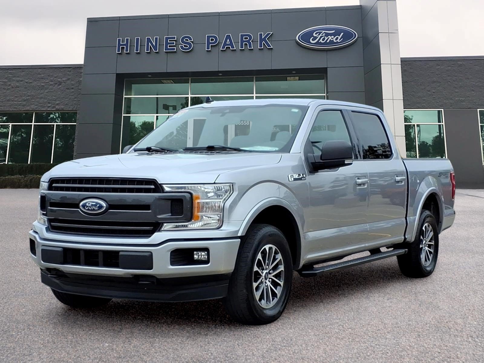 Used 2020 Ford F150 XLT w/ Equipment Group 302A Luxury AWD/4WD image 3