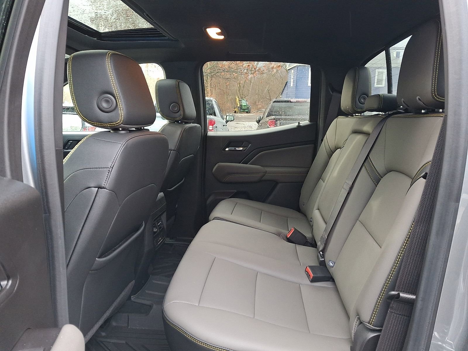 Used 2024 Chevrolet Colorado ZR2 w/ ZR2 Bison Edition image 10