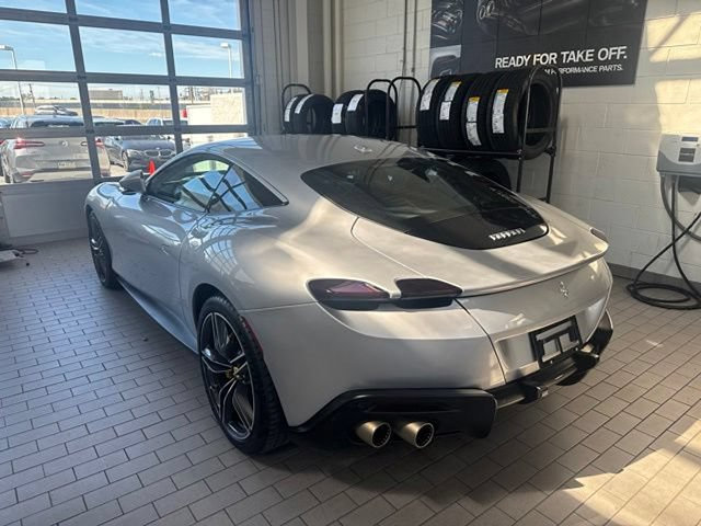 Used 2022 Ferrari Roma RWD image 9