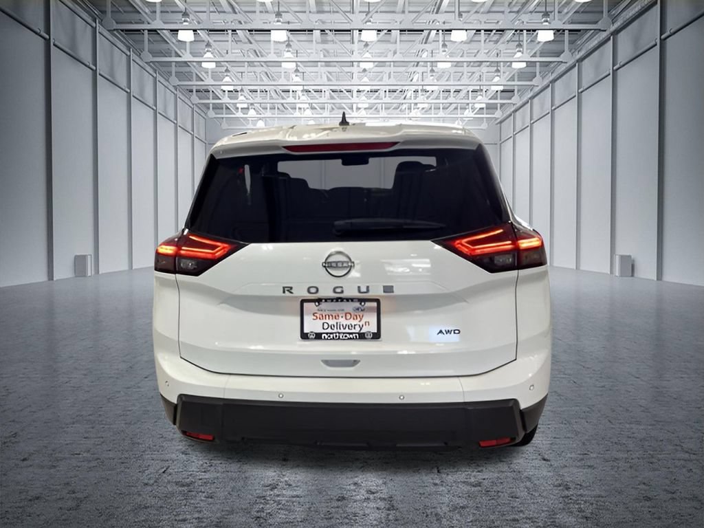 Used 2024 Nissan Rogue S AWD/4WD image 25