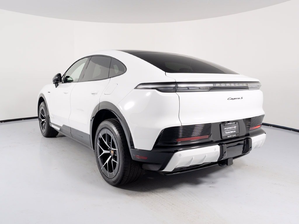 New 2026 Porsche Cayenne S AWD/4WD image 3