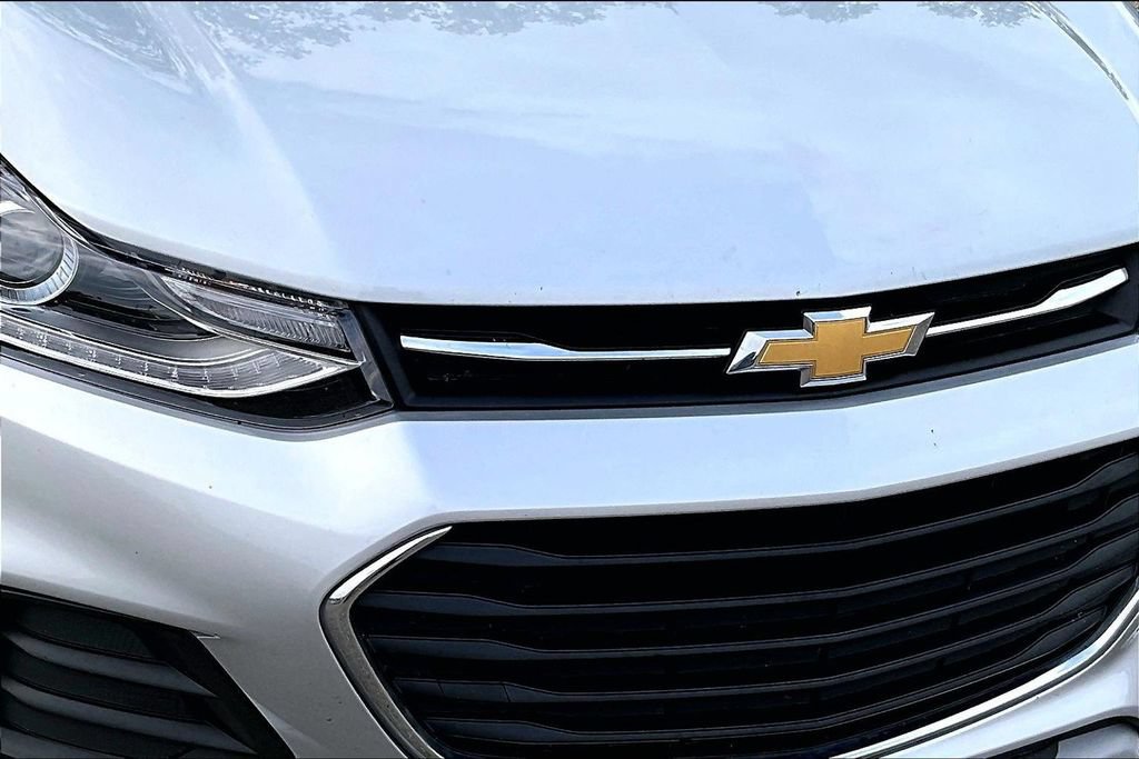 Used 2018 Chevrolet Trax LT w/ LT Convenience Package AWD/4WD image 27