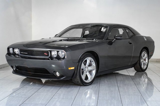 Used 2013 Dodge Challenger R/T Plus image 4