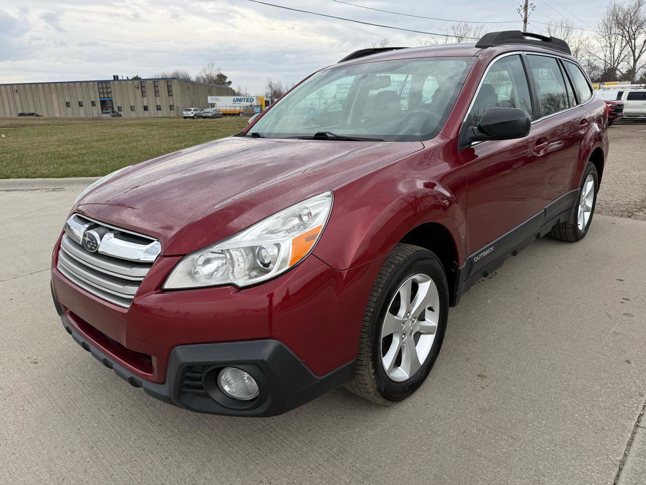 Used 2014 Subaru Outback 2.5i w/ Alloy Wheel Package image 1
