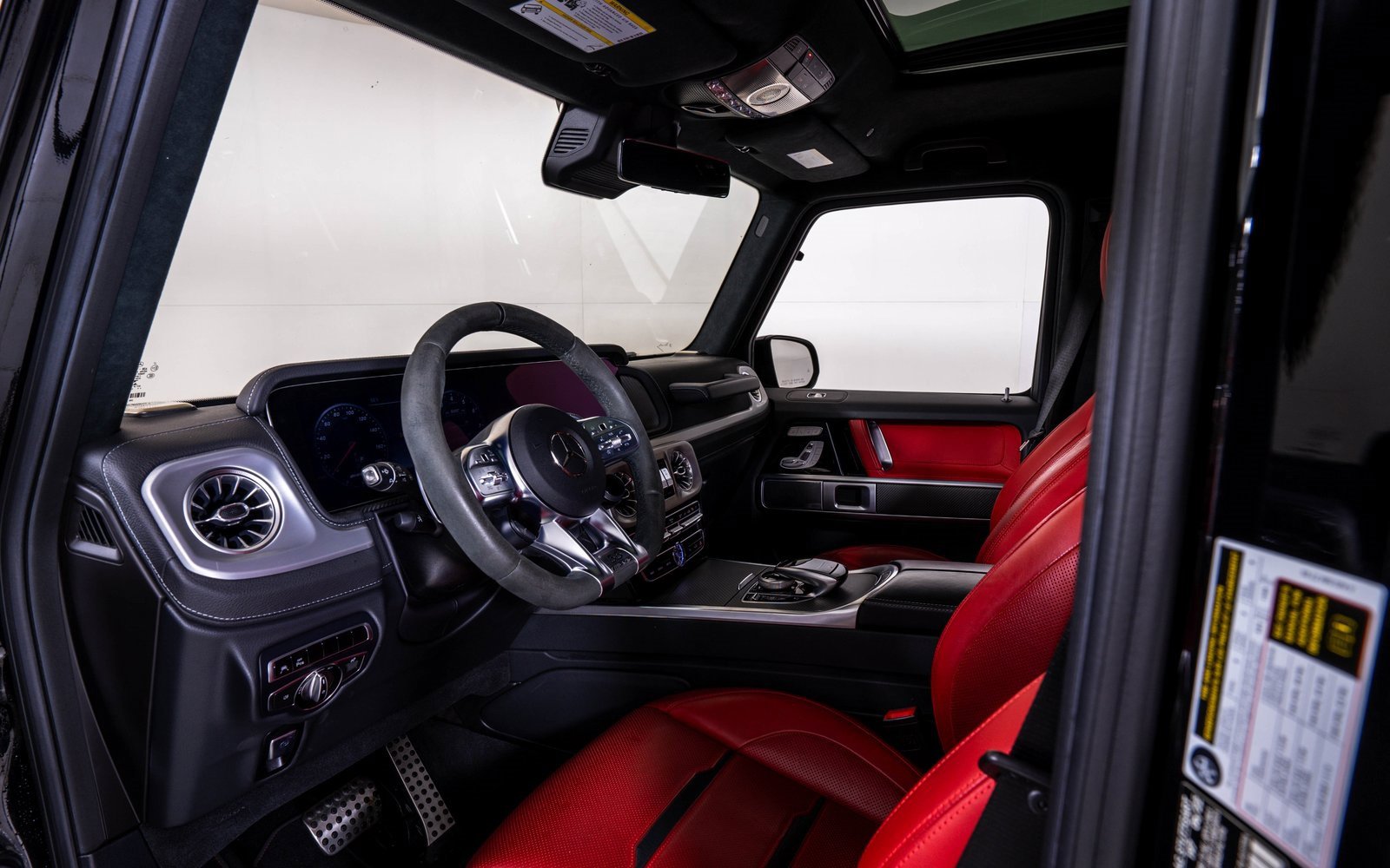 Used 2022 Mercedes-Benz G 63 AMG 4MATIC w/ AMG Night Package image 17