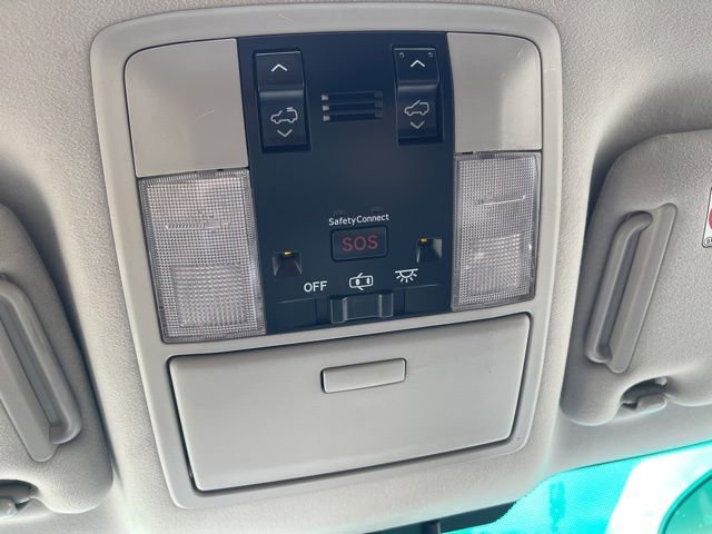 Used 2018 Lexus GX 460 Premium w/ Premium Package AWD/4WD image 24
