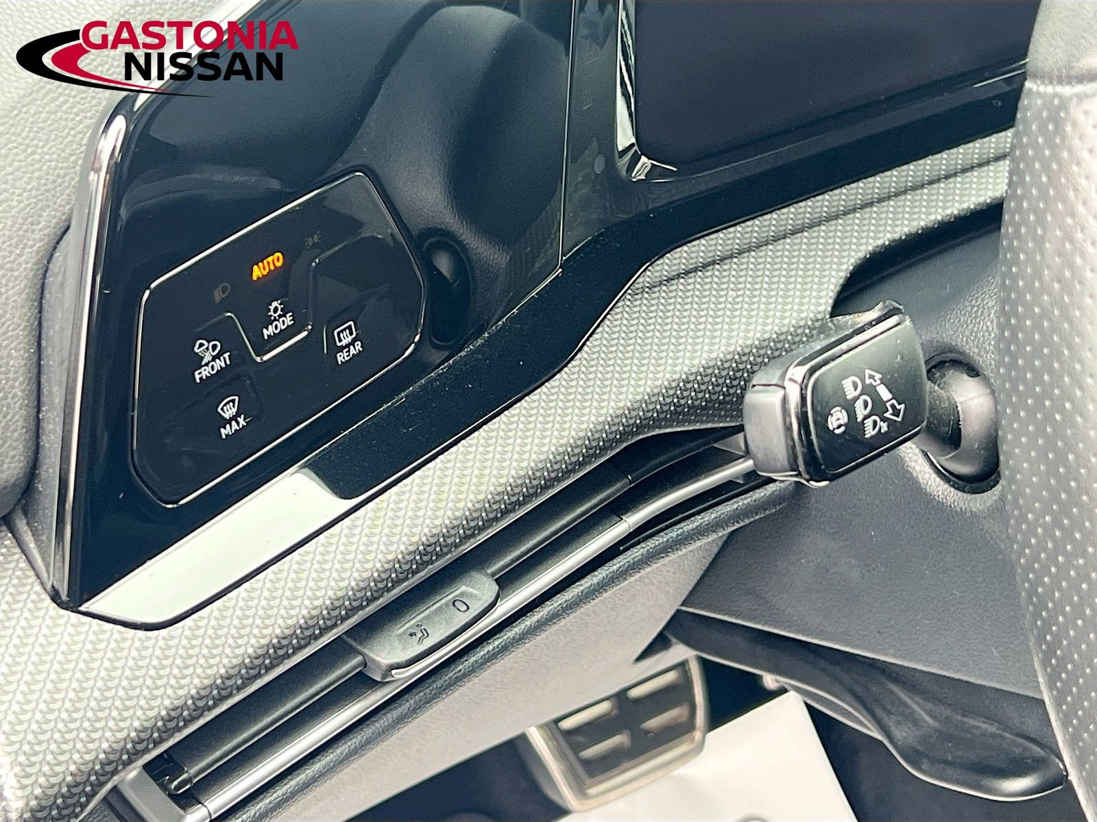 Used 2024 Volkswagen Golf R image 13