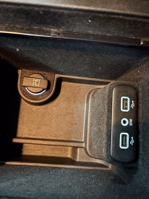 Used 2018 Chrysler 300 Limited AWD/4WD image 28