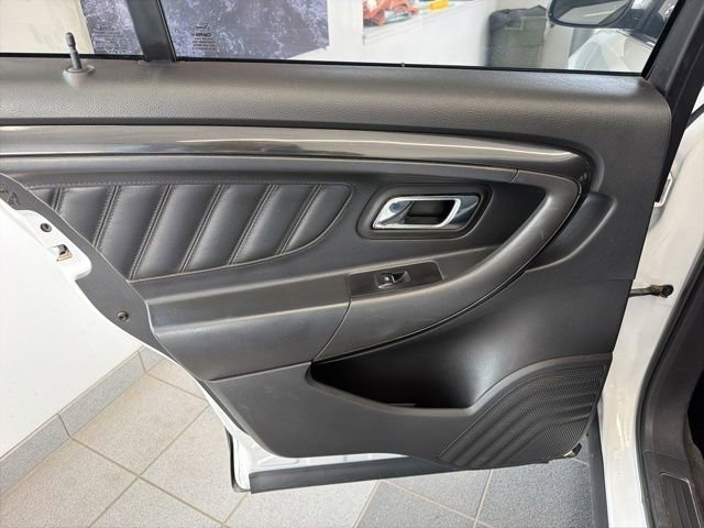 Used 2018 Ford Taurus SHO w/ Driver Assist Package AWD/4WD image 15