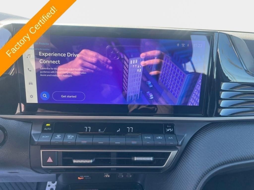 Used 2025 Toyota Camry SE image 19