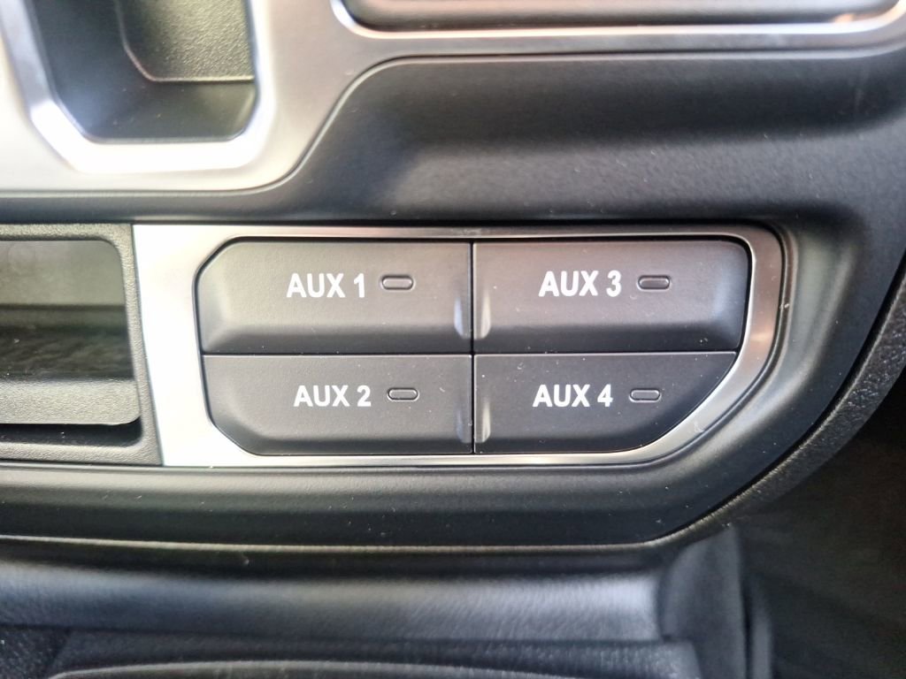 New 2025 Jeep Wrangler Unlimited Sahara image 27