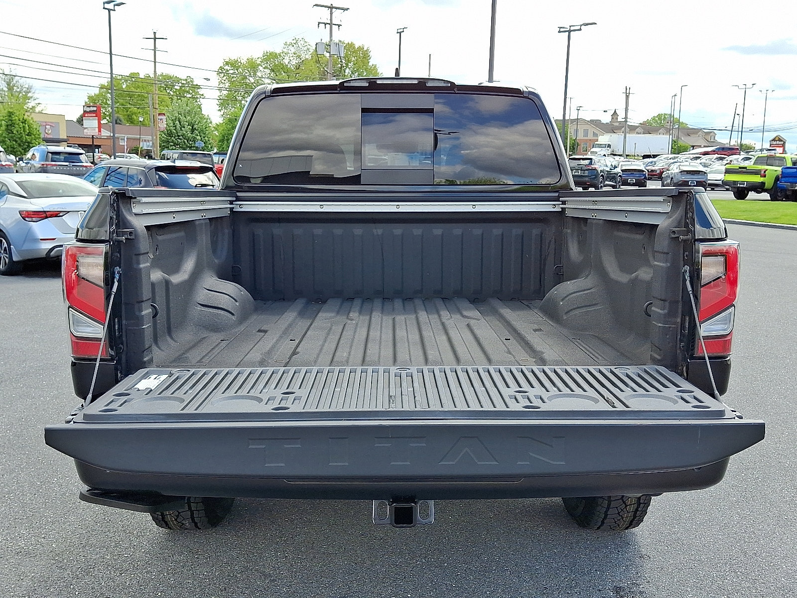 Certified 2023 Nissan Titan PRO-4X w/ Pro-4x Convenience Package AWD/4WD image 30