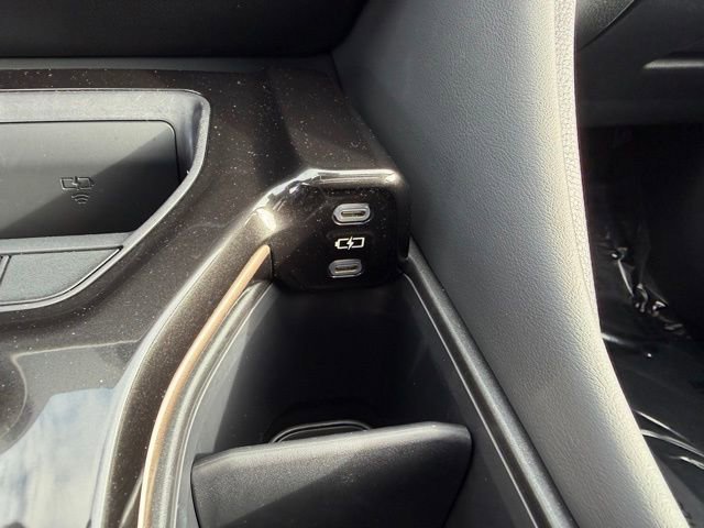 Used 2025 Toyota Crown Signia image 26