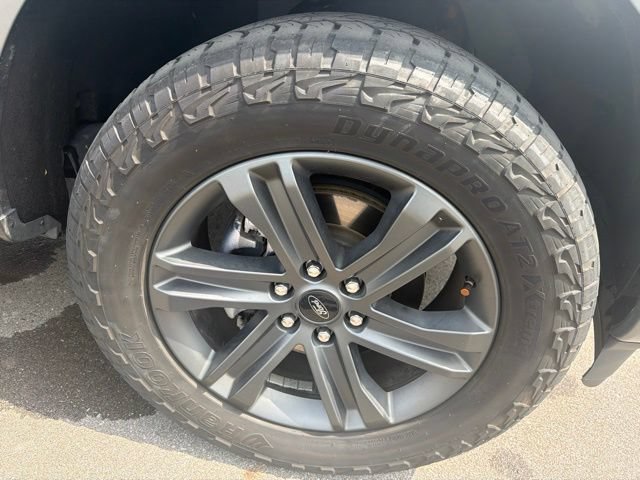 Used 2023 Ford F150 Lariat w/ Equipment Group 502A High AWD/4WD image 4