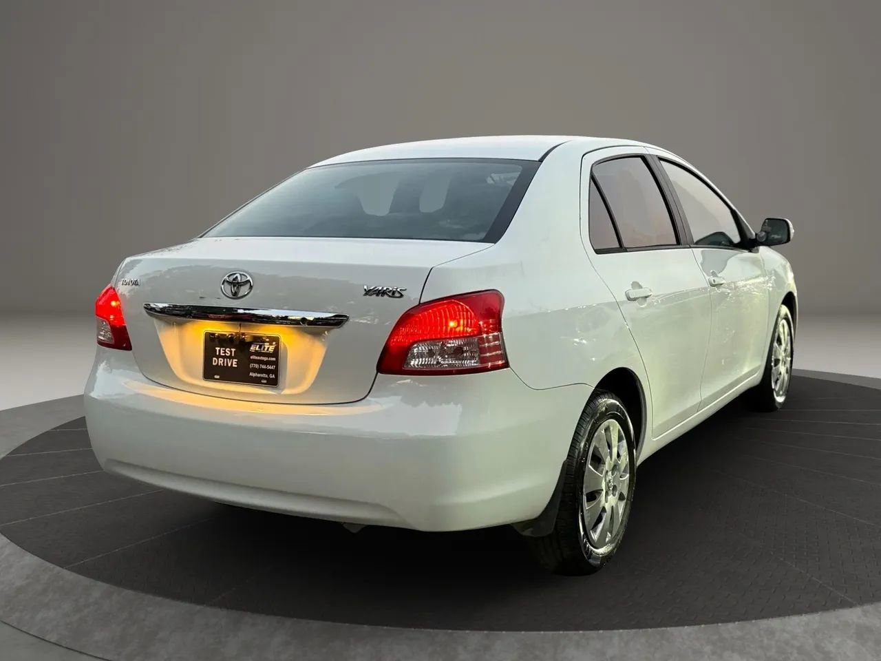 Used 2011 Toyota Yaris Sedan image 4