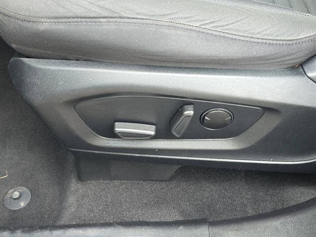 Used 2020 Ford Explorer XLT w/ Comfort Package image 12