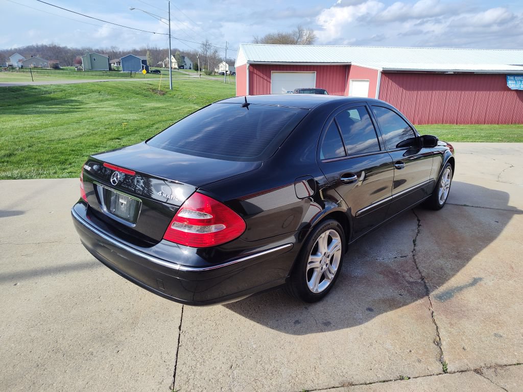 Used 2006 Mercedes-Benz E 350 4MATIC Sedan image 3