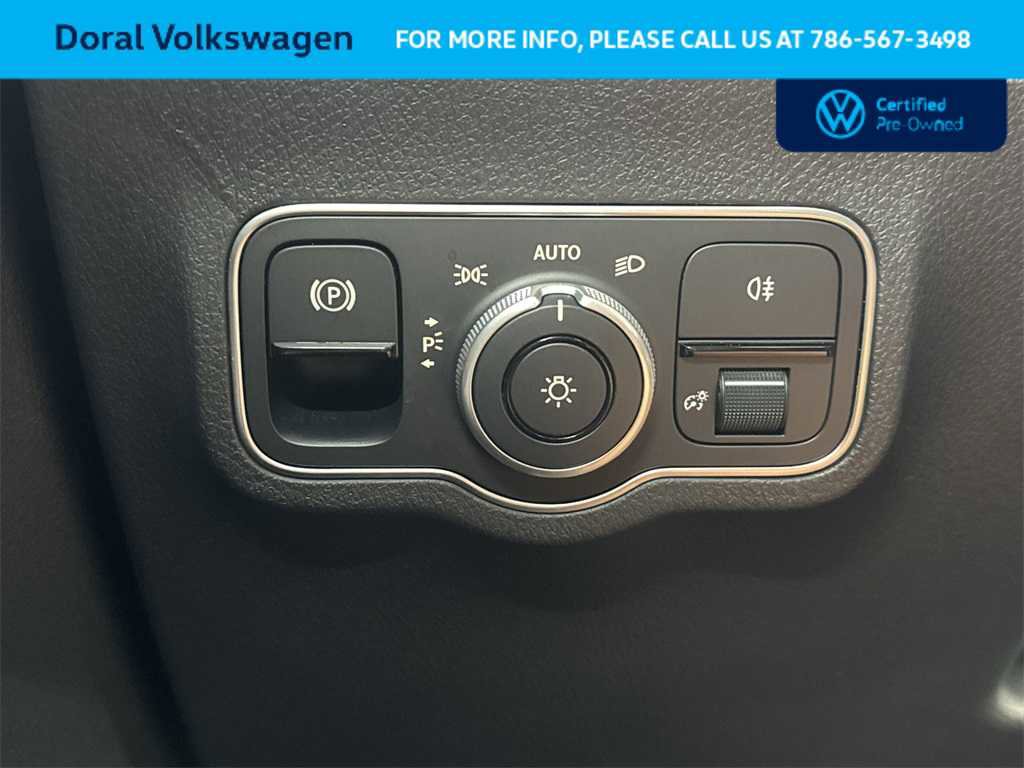 Used 2024 Mercedes-Benz GLB 250 image 17