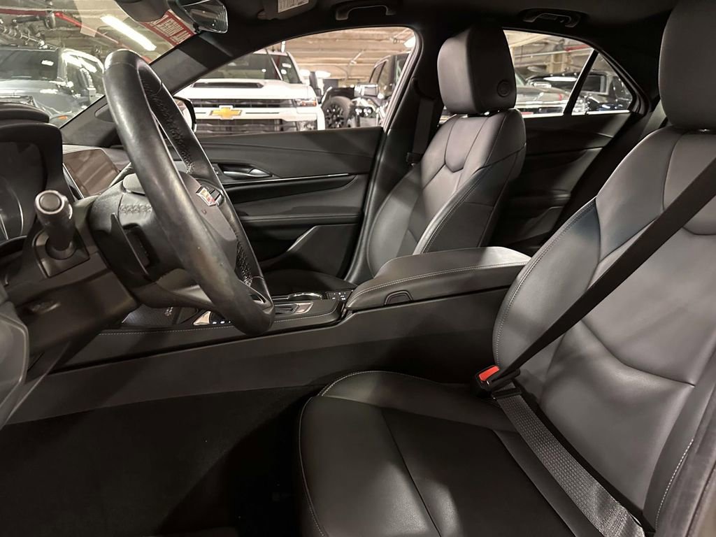 Used 2025 Cadillac CT4 Luxury image 16