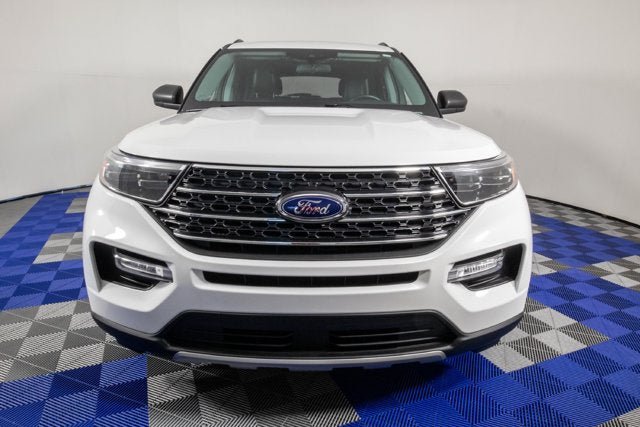 Used 2023 Ford Explorer XLT w/ Equipment Group 202A AWD/4WD image 4