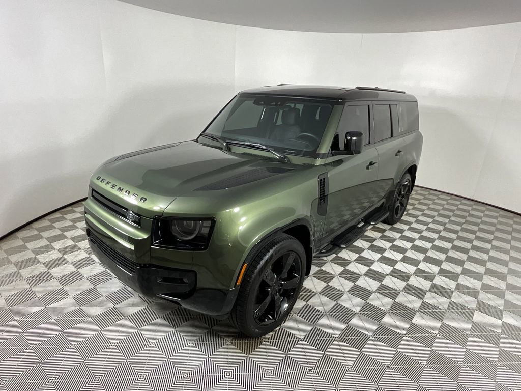 Used 2026 Land Rover Defender 130 X-Dynamic SE AWD/4WD image 9