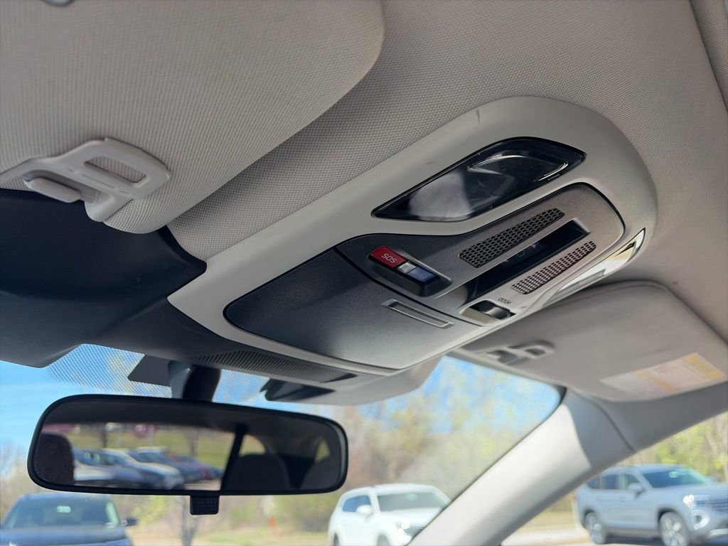 Used 2025 Subaru Outback Premium image 19