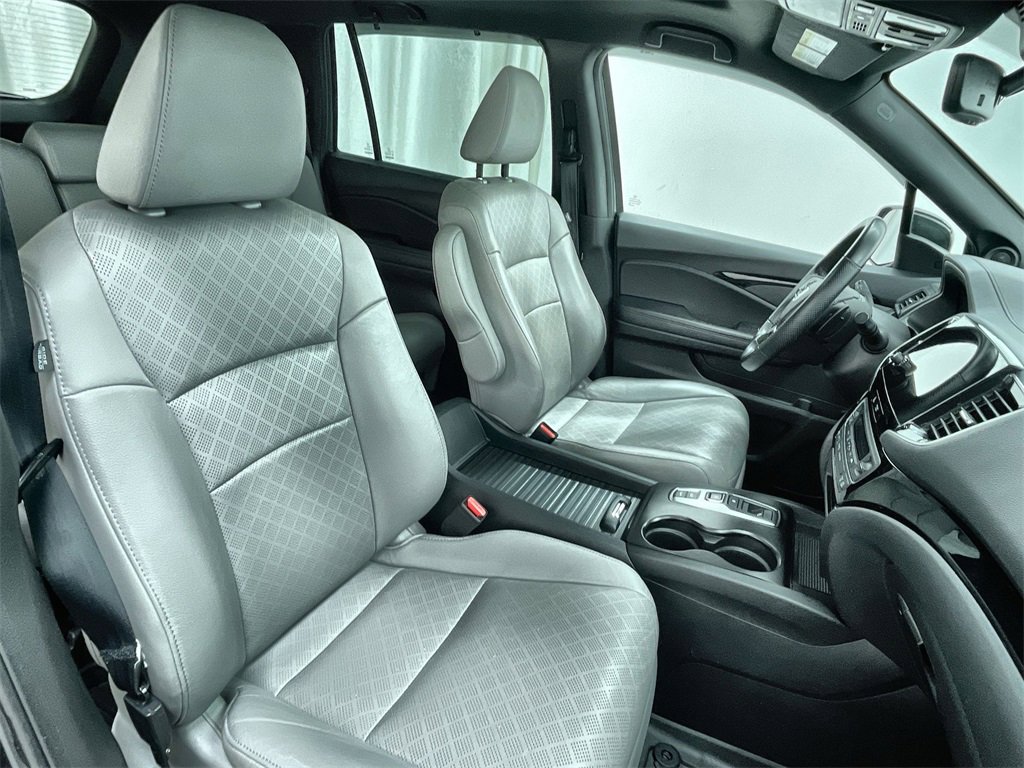 Certified 2019 Honda Passport Touring image 30