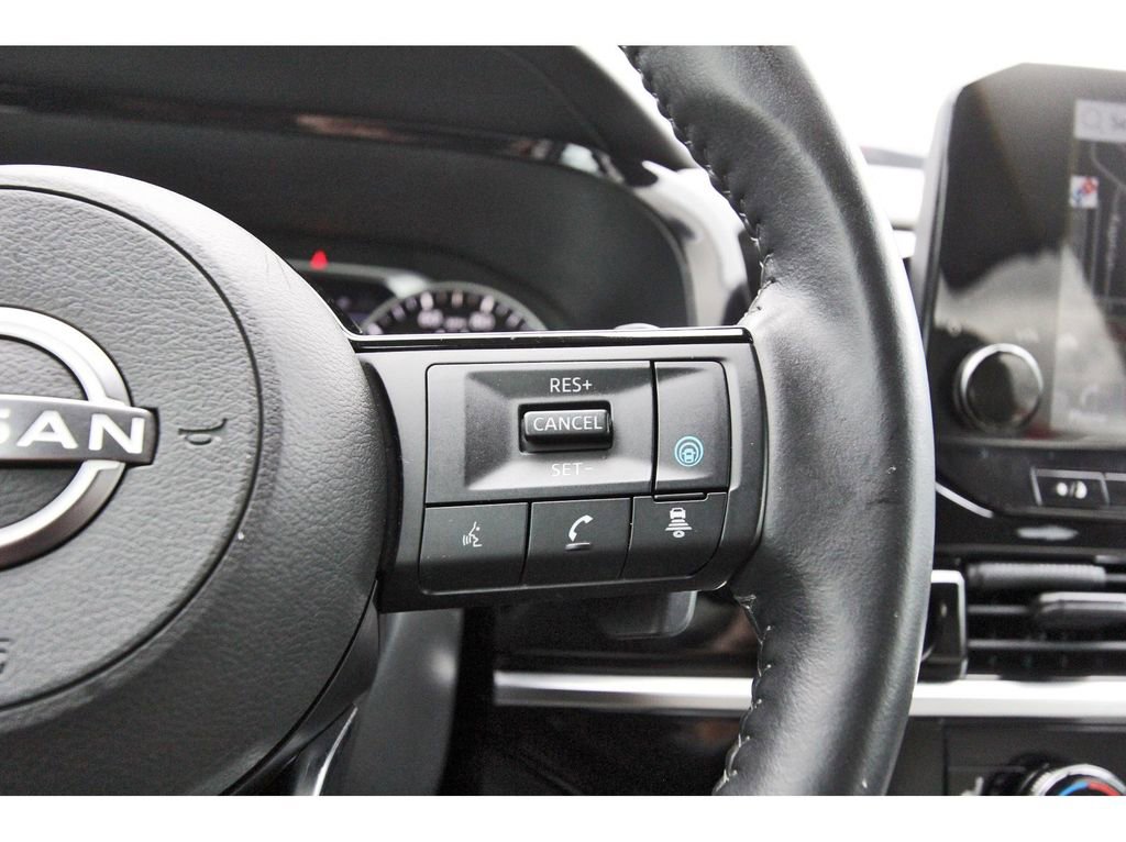 Used 2023 Nissan Pathfinder SL image 18