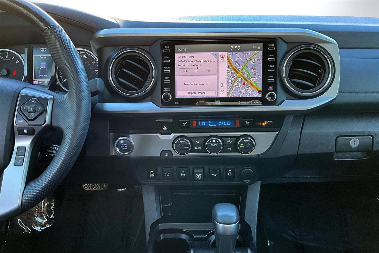 Used 2022 Toyota Tacoma Limited image 11