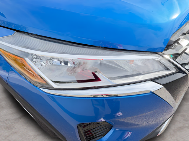Certified 2025 Nissan Kicks Play S FWD image 29