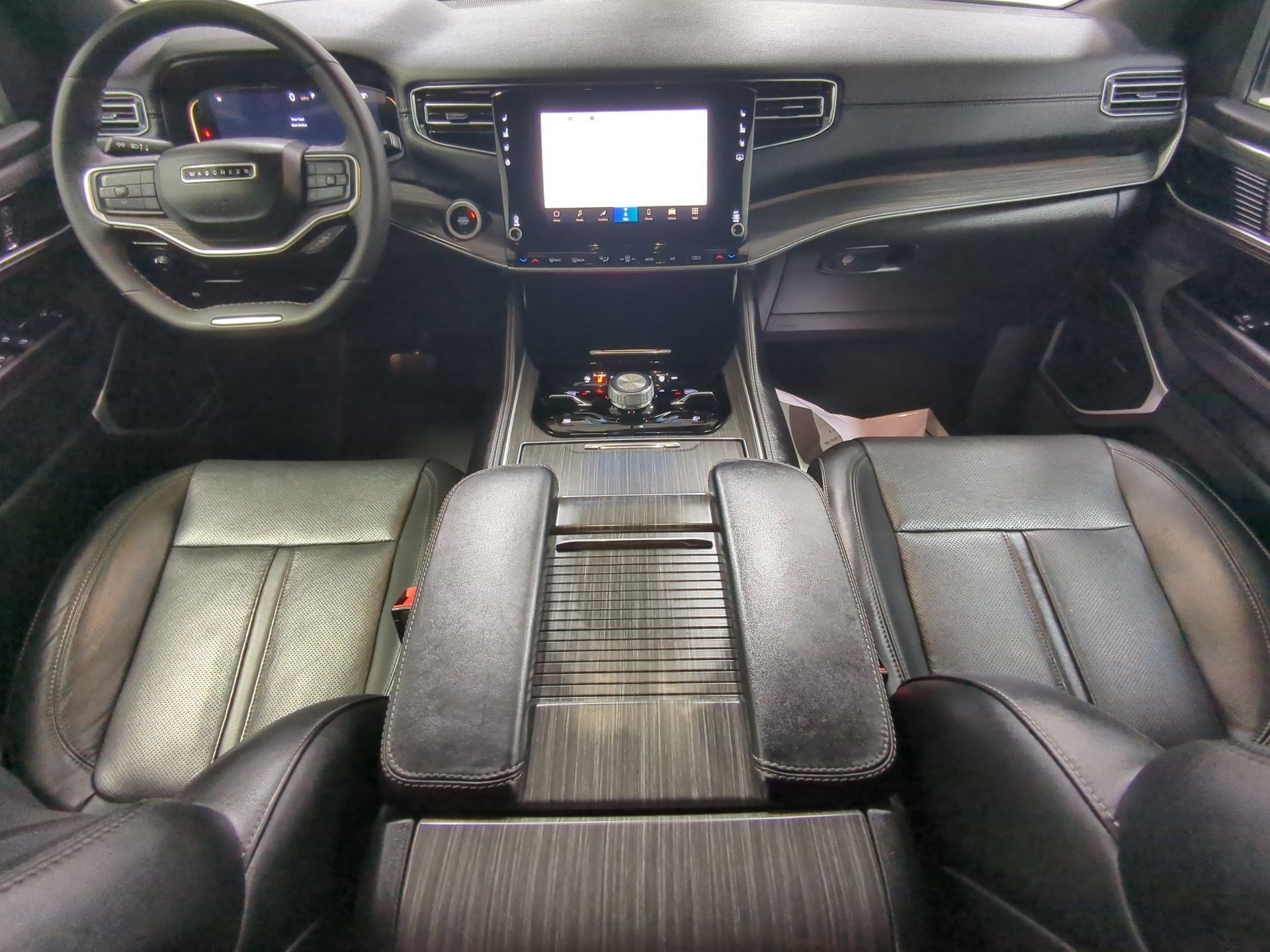 Used 2023 Jeep Wagoneer Series III w/ Preferred Equipment Group image 19