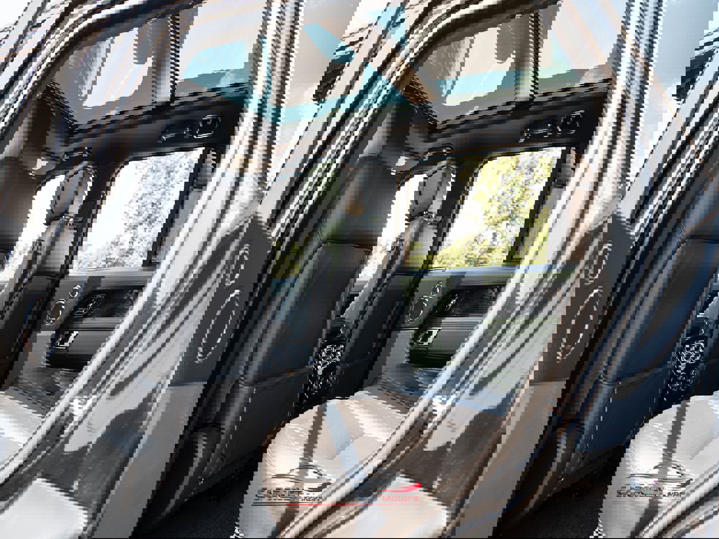 Used 2020 Land Rover Range Rover HSE image 21