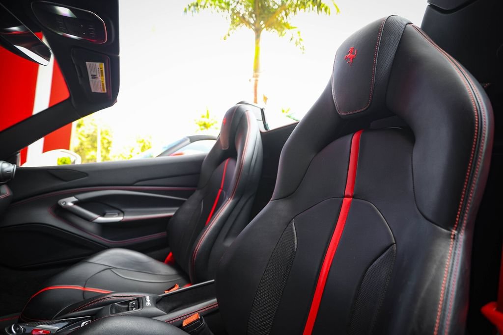 Used 2021 Ferrari F8 Tributo RWD image 44