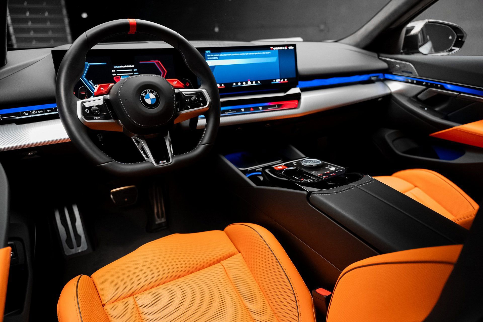 Used 2025 BMW M5 image 2