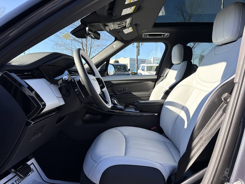 New 2026 Land Rover Range Rover Sport Dynamic SE image 3