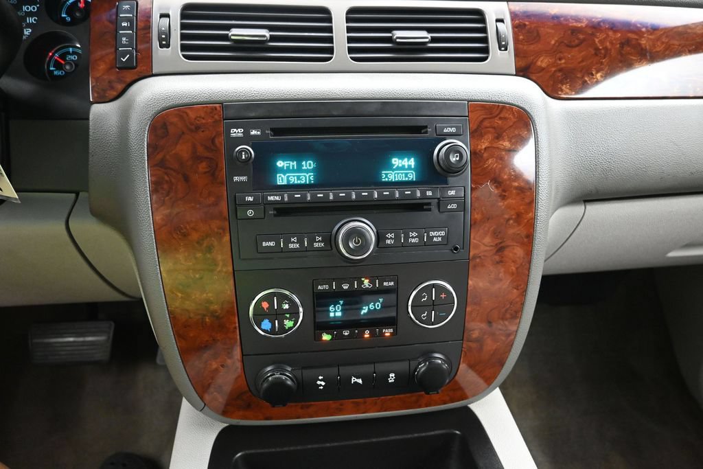 Used 2013 Chevrolet Tahoe LT RWD image 16