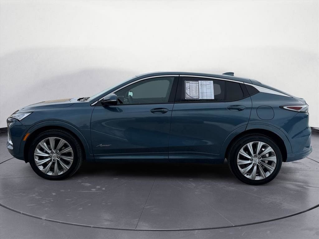 Used 2025 Buick Envista Avenir image 3