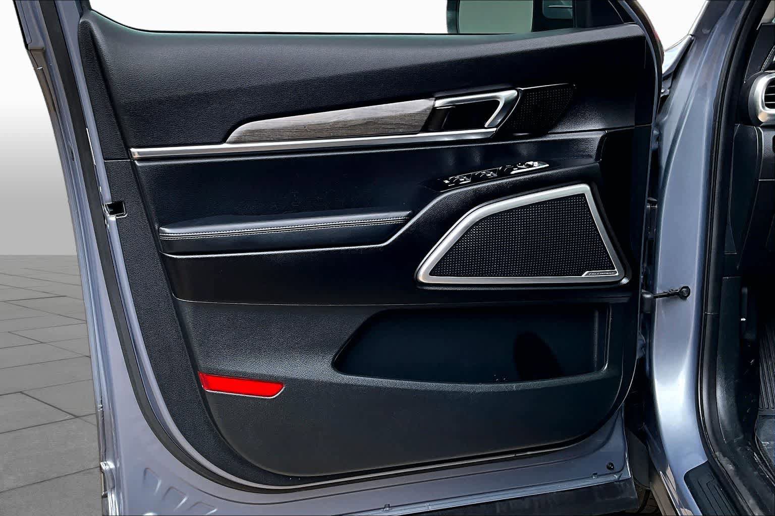 Used 2020 Kia Telluride EX w/ EX Premium Package FWD image 22