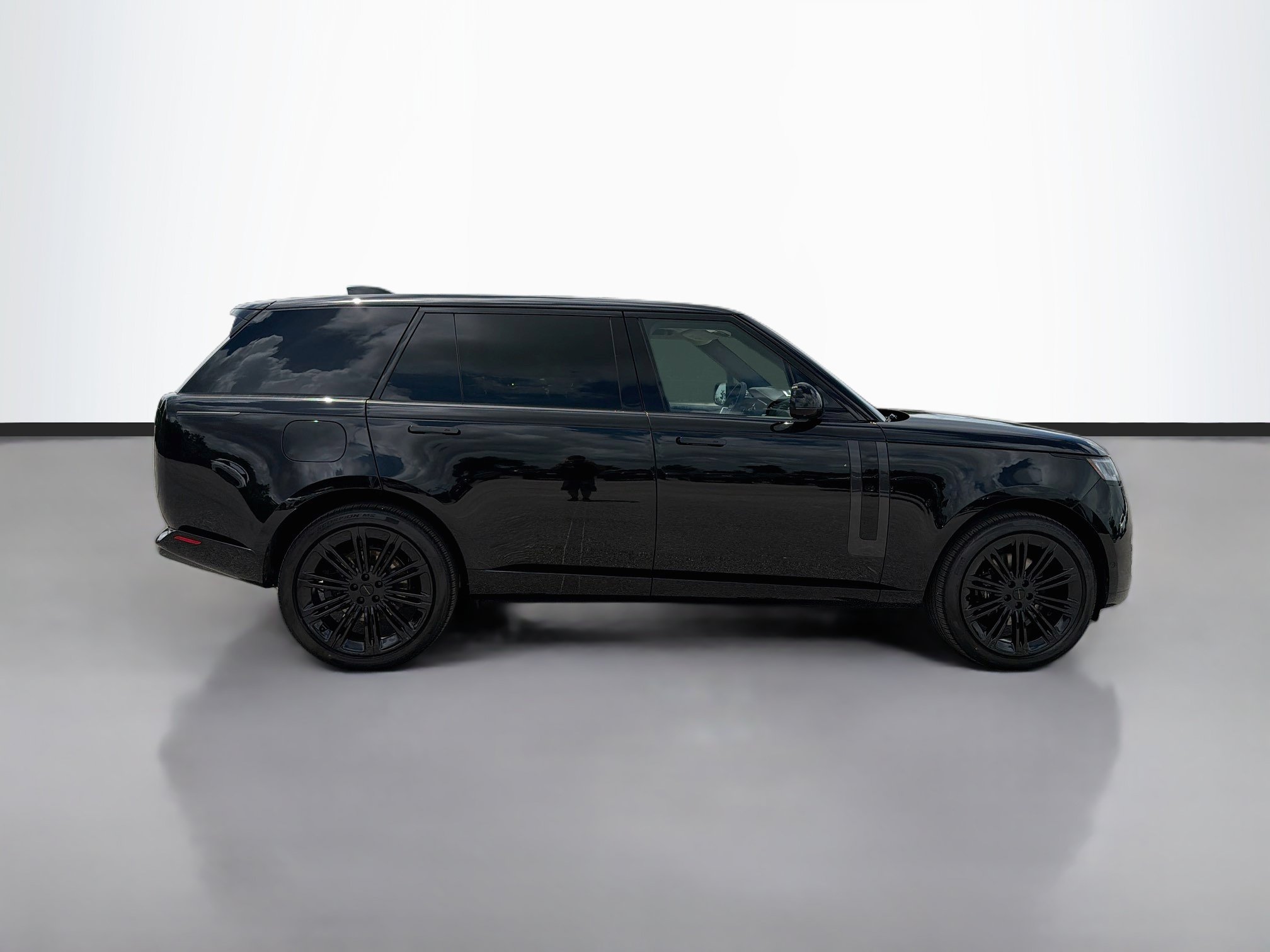 New 2026 Land Rover Range Rover Long Wheelbase SE AWD/4WD image 6
