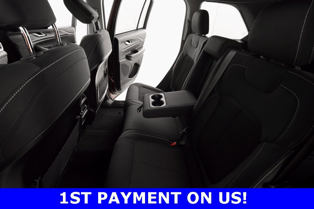 Certified 2023 Jeep Grand Cherokee Laredo w/ Luxury Tech Group I image 16