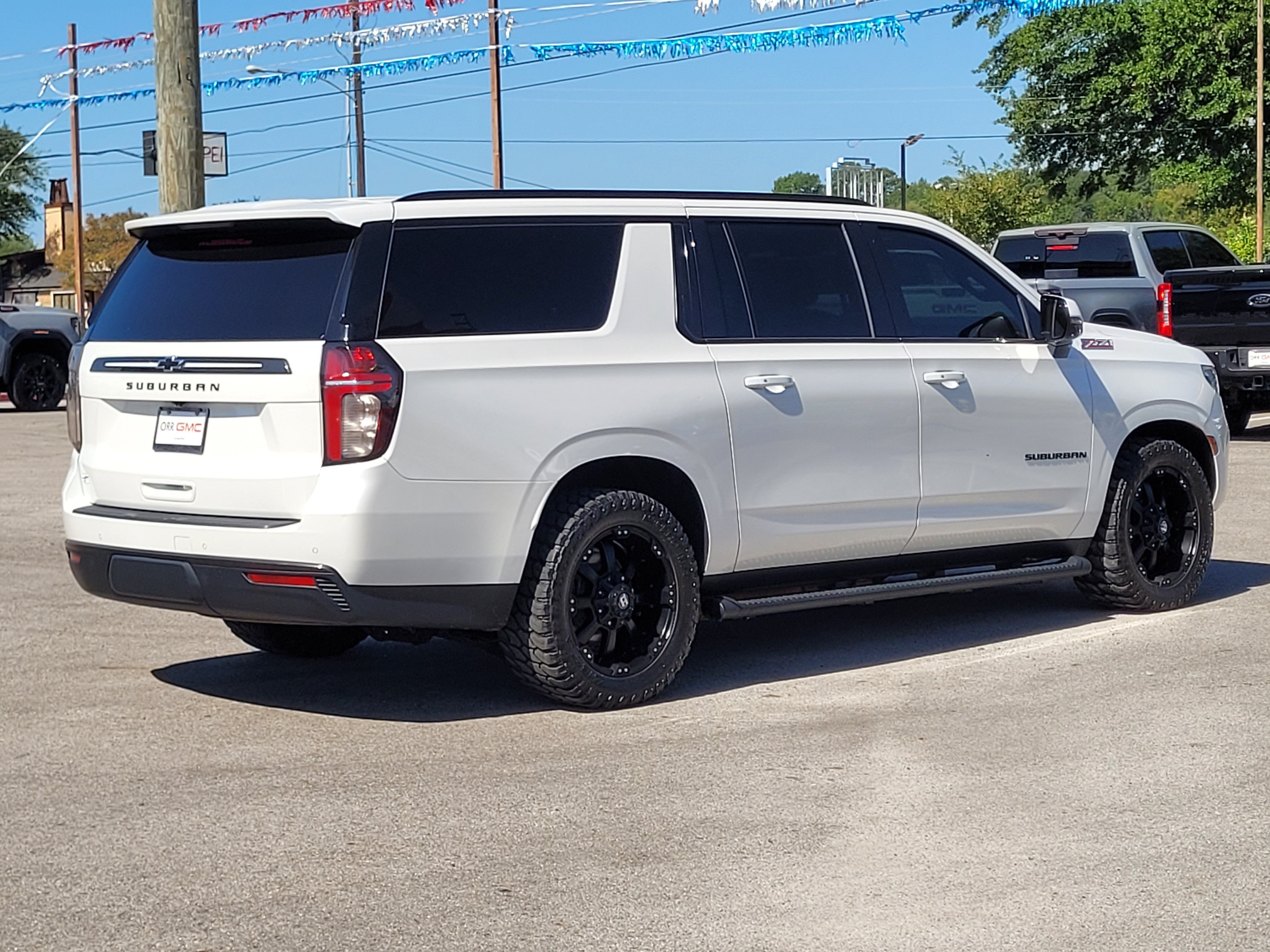 Used 2021 Chevrolet Suburban Z71 w/ Z71 Off-Road Package AWD/4WD image 4