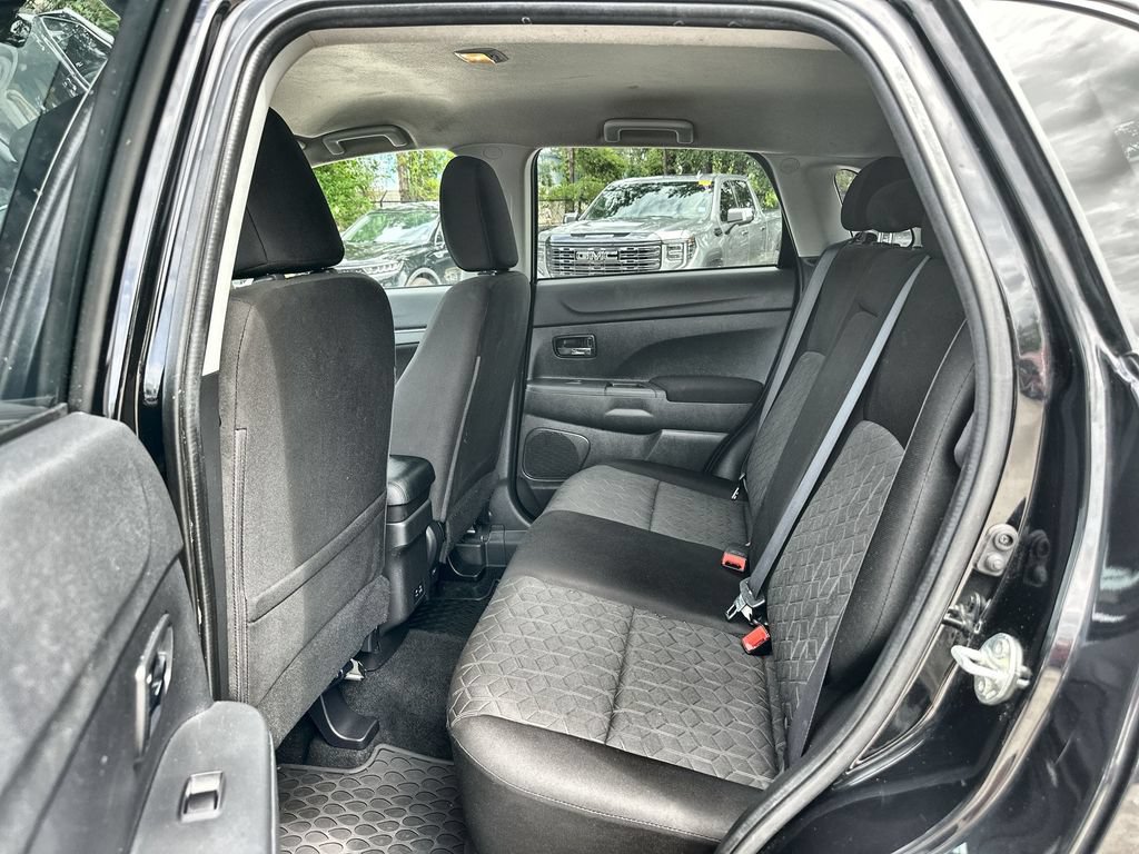 Used 2023 Mitsubishi Outlander Sport LE AWD/4WD image 23