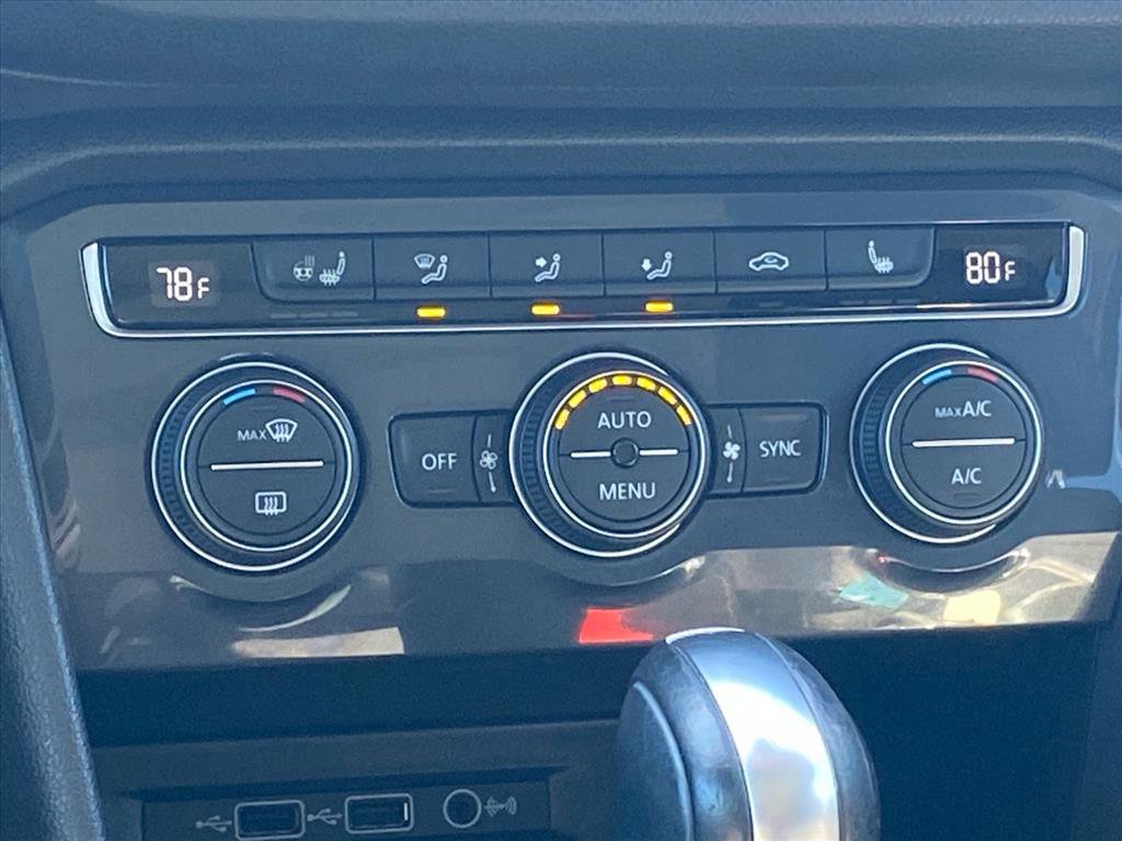 Used 2020 Volkswagen Tiguan SEL image 9