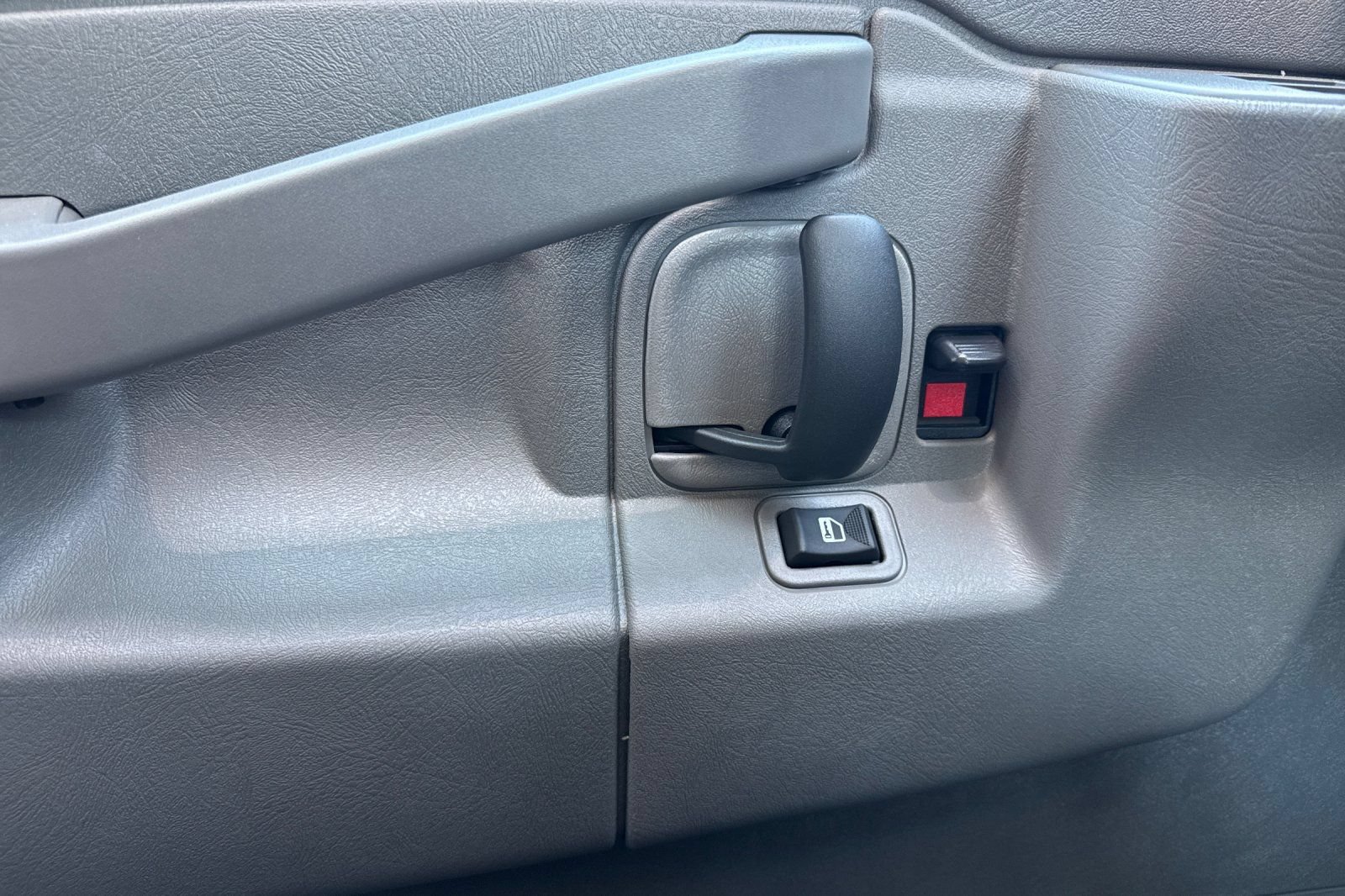 New 2026 Chevrolet Express 3500 w/ Power Convenience Package RWD image 10