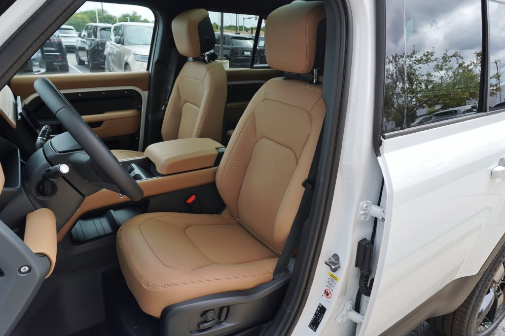 New 2026 Land Rover Defender 110 S AWD/4WD image 13
