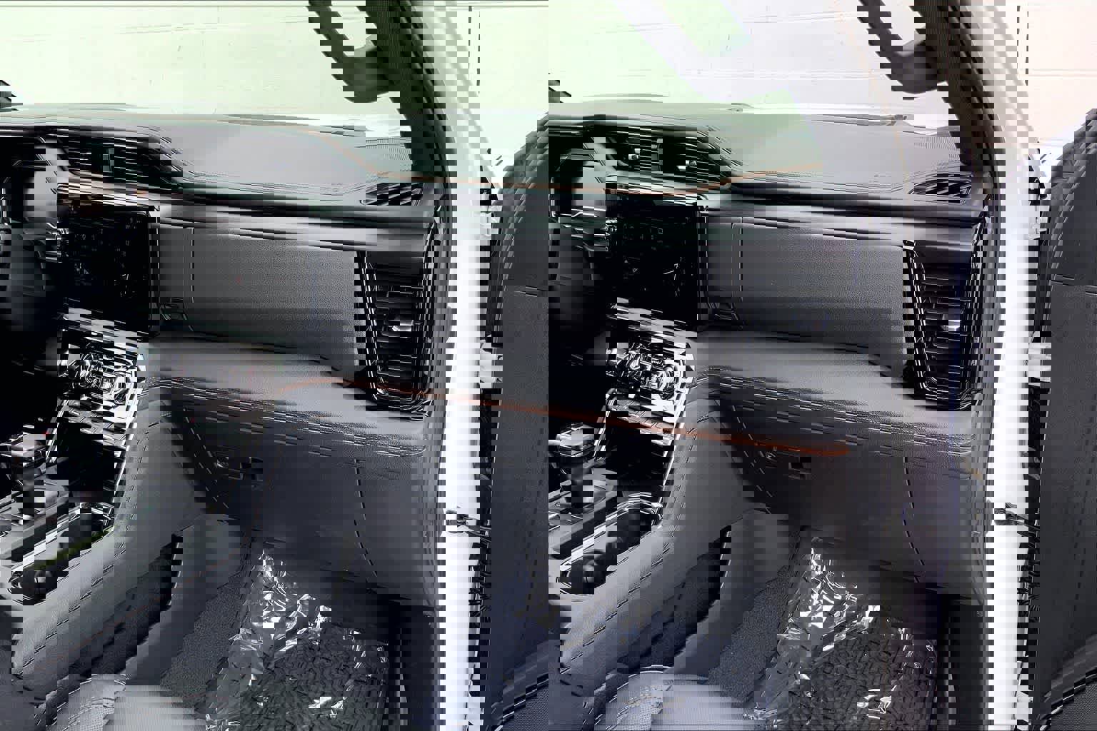 Used 2023 GMC Sierra 1500 AT4 w/ AT4 Premium Package image 24