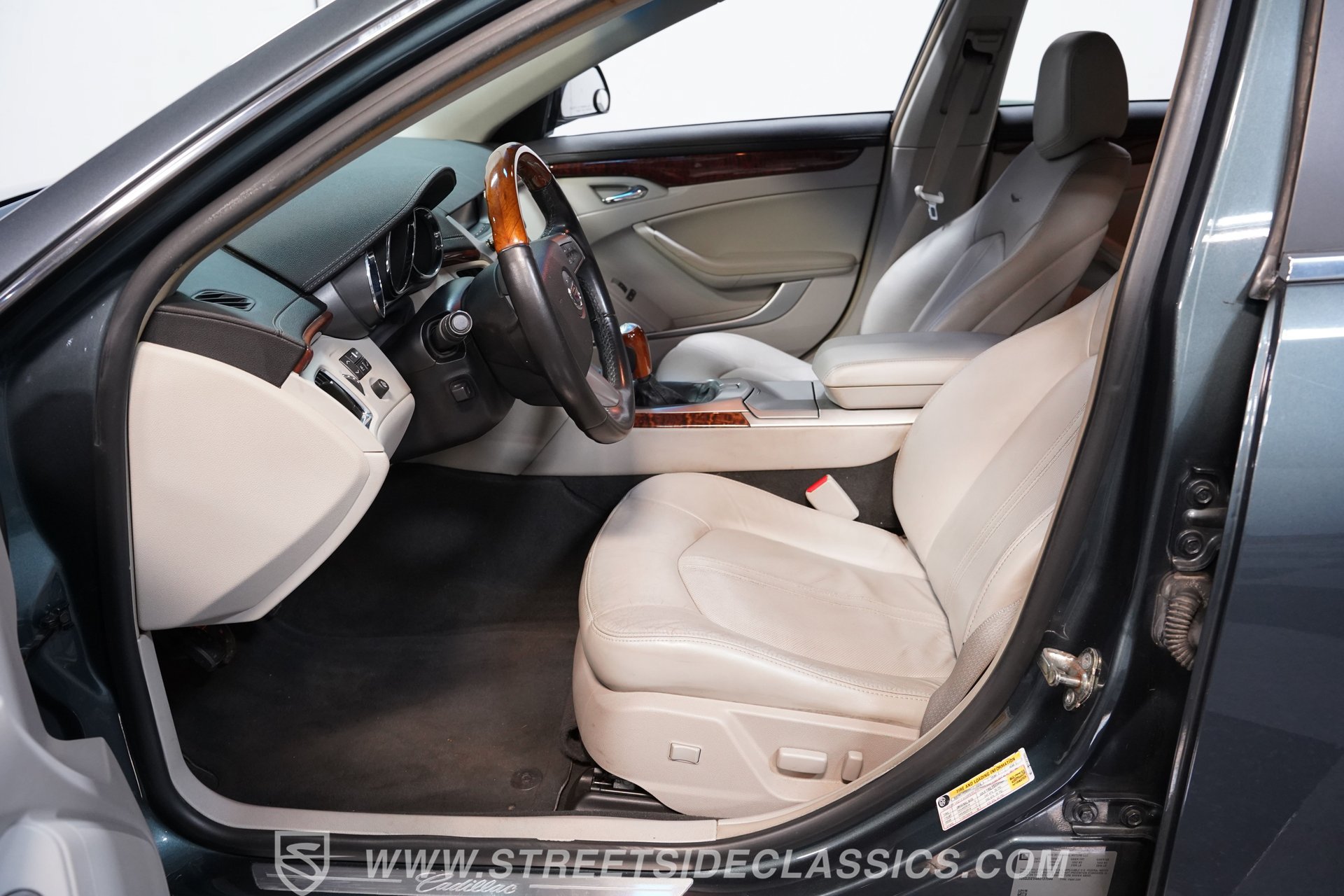 Used 2010 Cadillac CTS Performance w/ Performance Luxury Package RWD image 29
